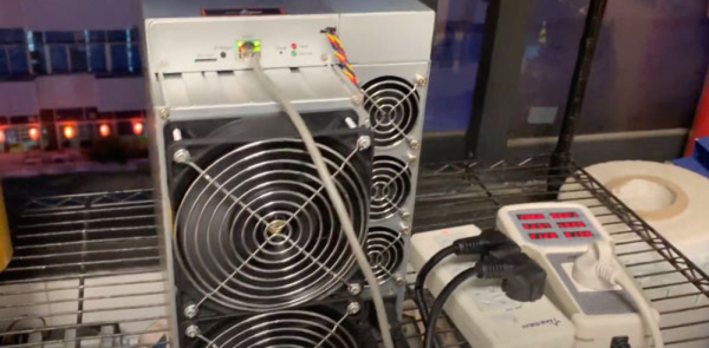 Antminer T19 от Bitmain